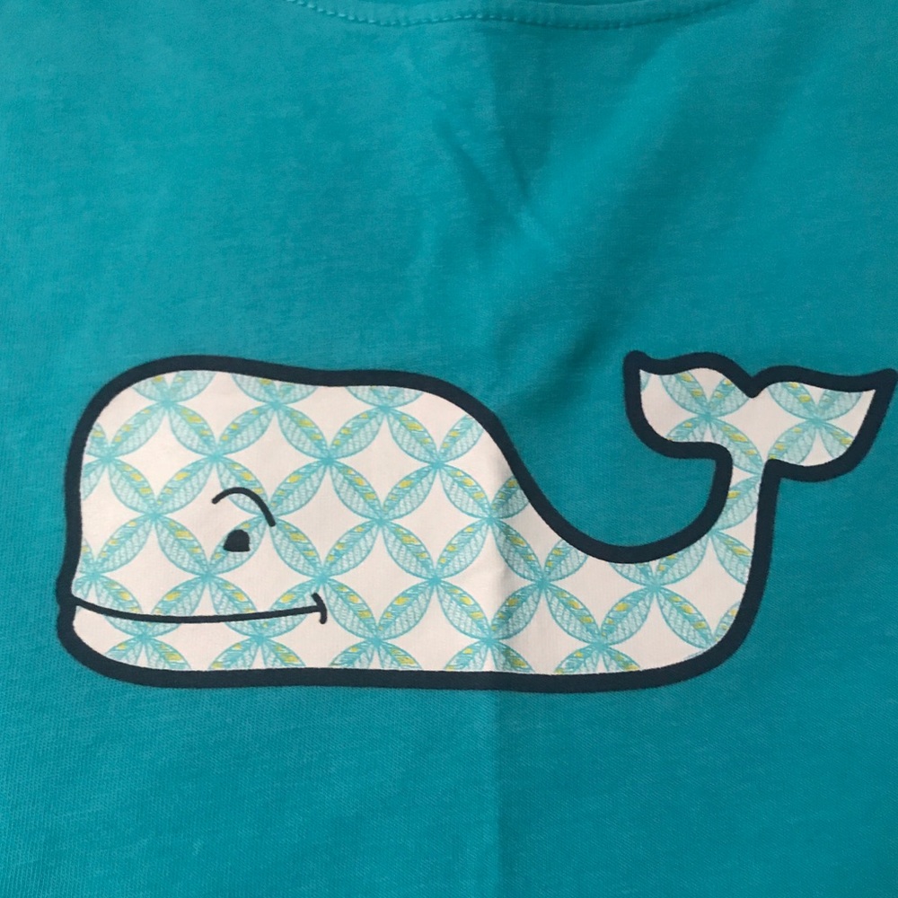 NEW WITHOUT TAGS: vineyard vines t-shirt